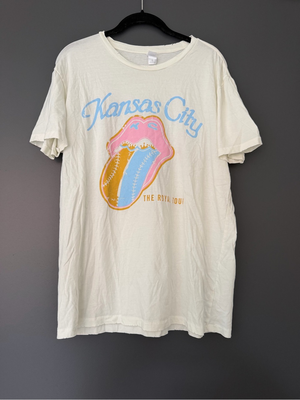 Alternative Cream Tee with Pastel Kansas City Royals Graphic